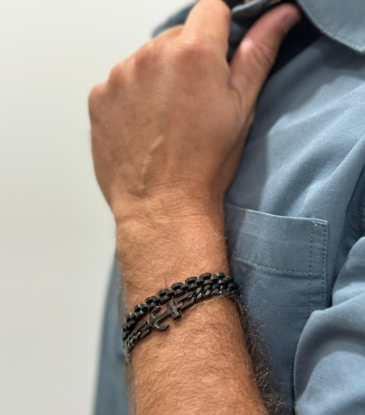 Pulseira Corrente Âncora Preta | VON VON x Ricardo Azedo