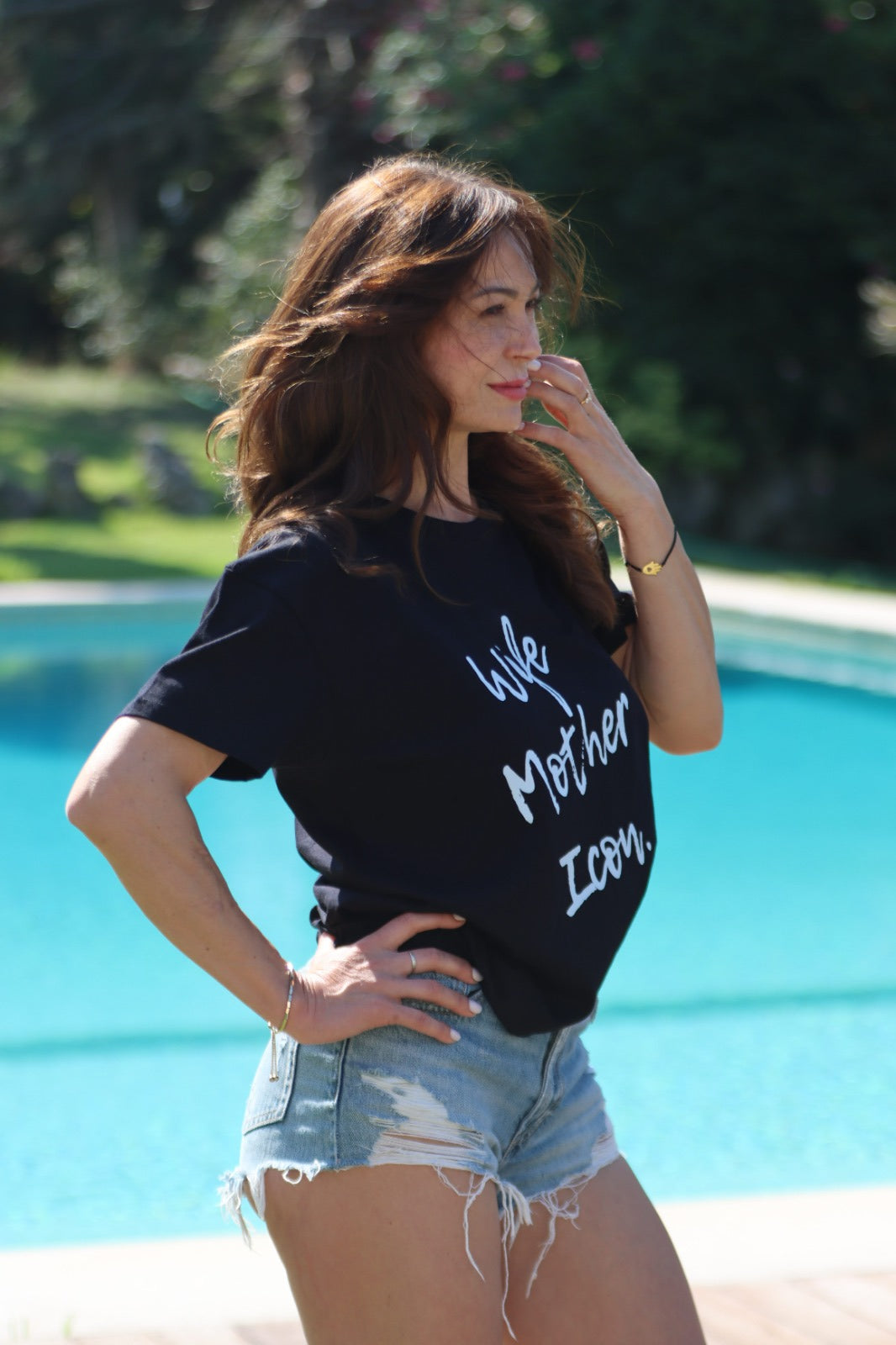 WIfe Mother Icon - Tee