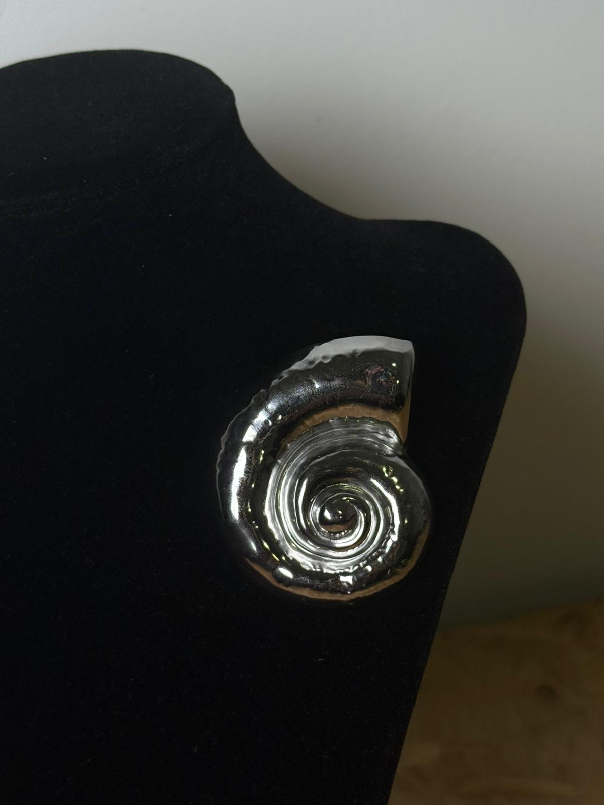 Alfinete de Dama Concha | VON VON x Ricardo Azedo